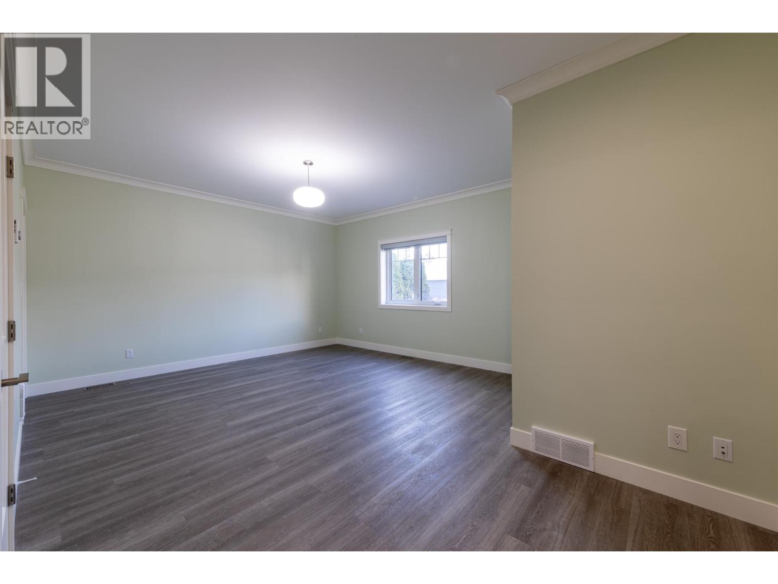 615 9th Street S - 25