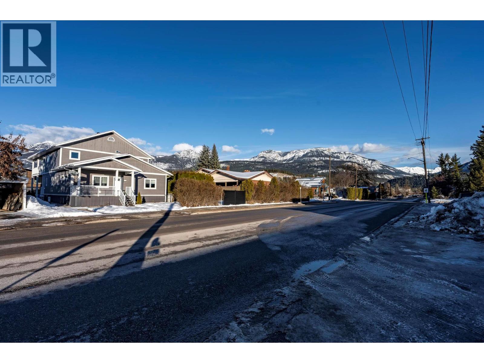 615 9TH STREET S - 85