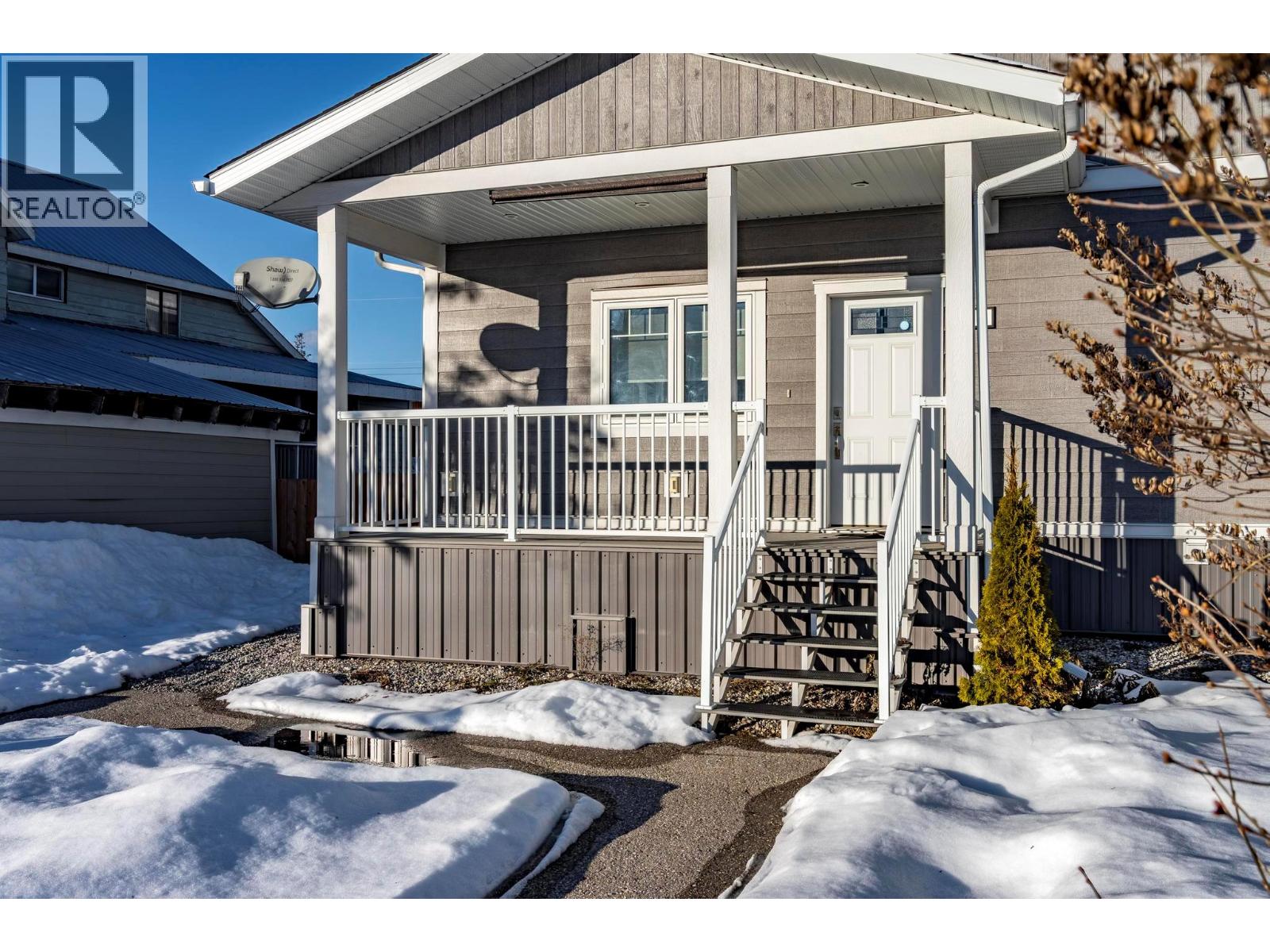 615 9TH STREET S - 84