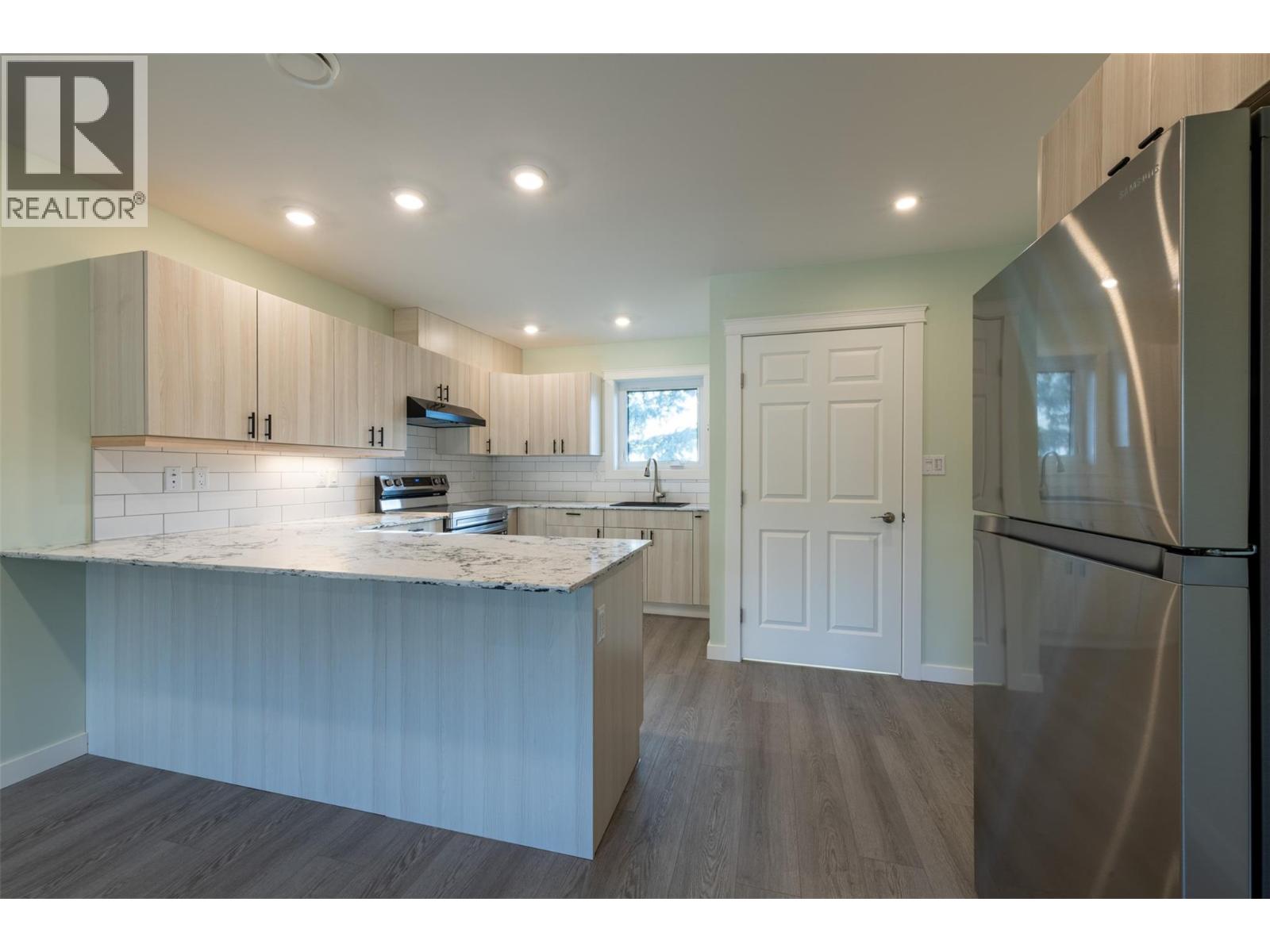 615 9TH STREET S - 45