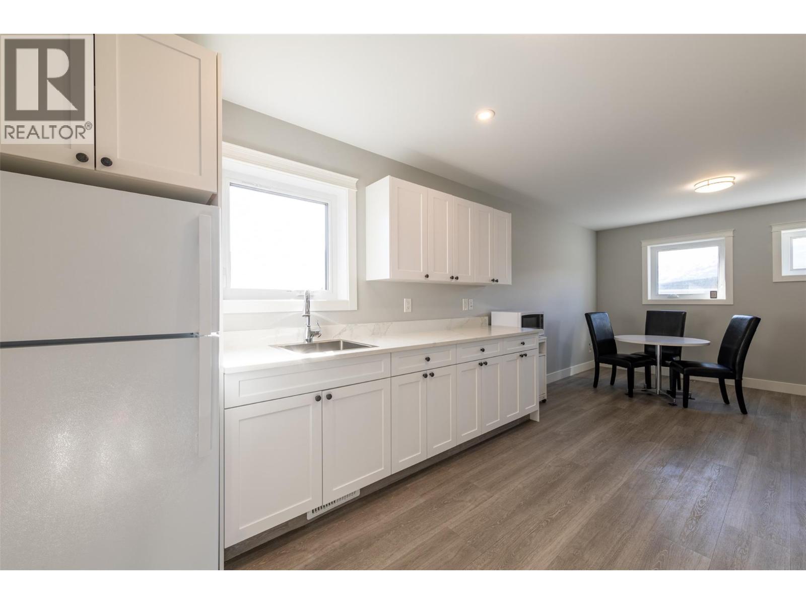 615 9th Street S - 52