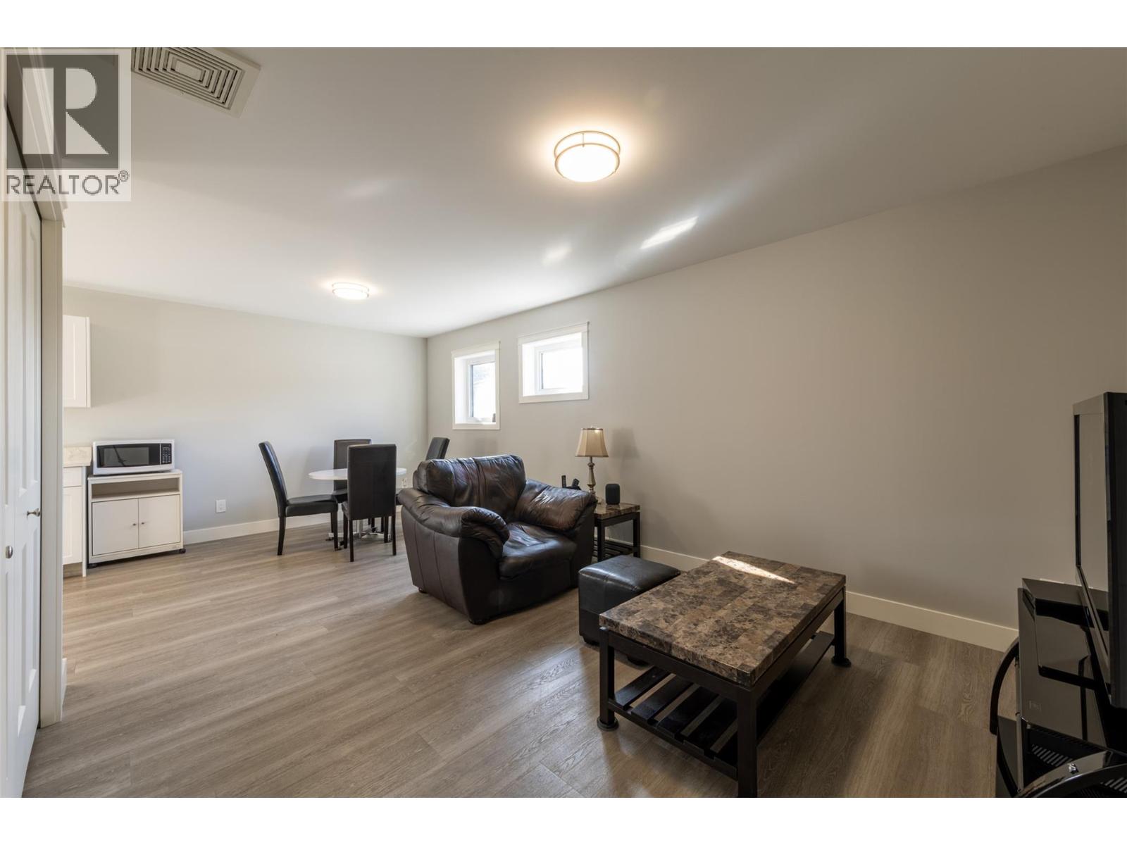 615 9th Street S - 55