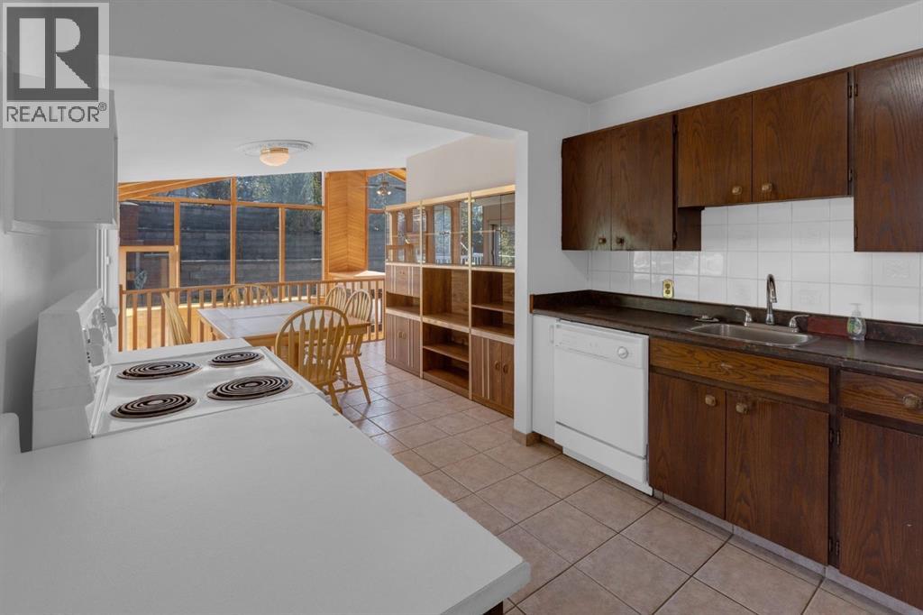 Single Family House Bungalow for Sale in   Avenue NE Winston Heights/Mountview Calgary 