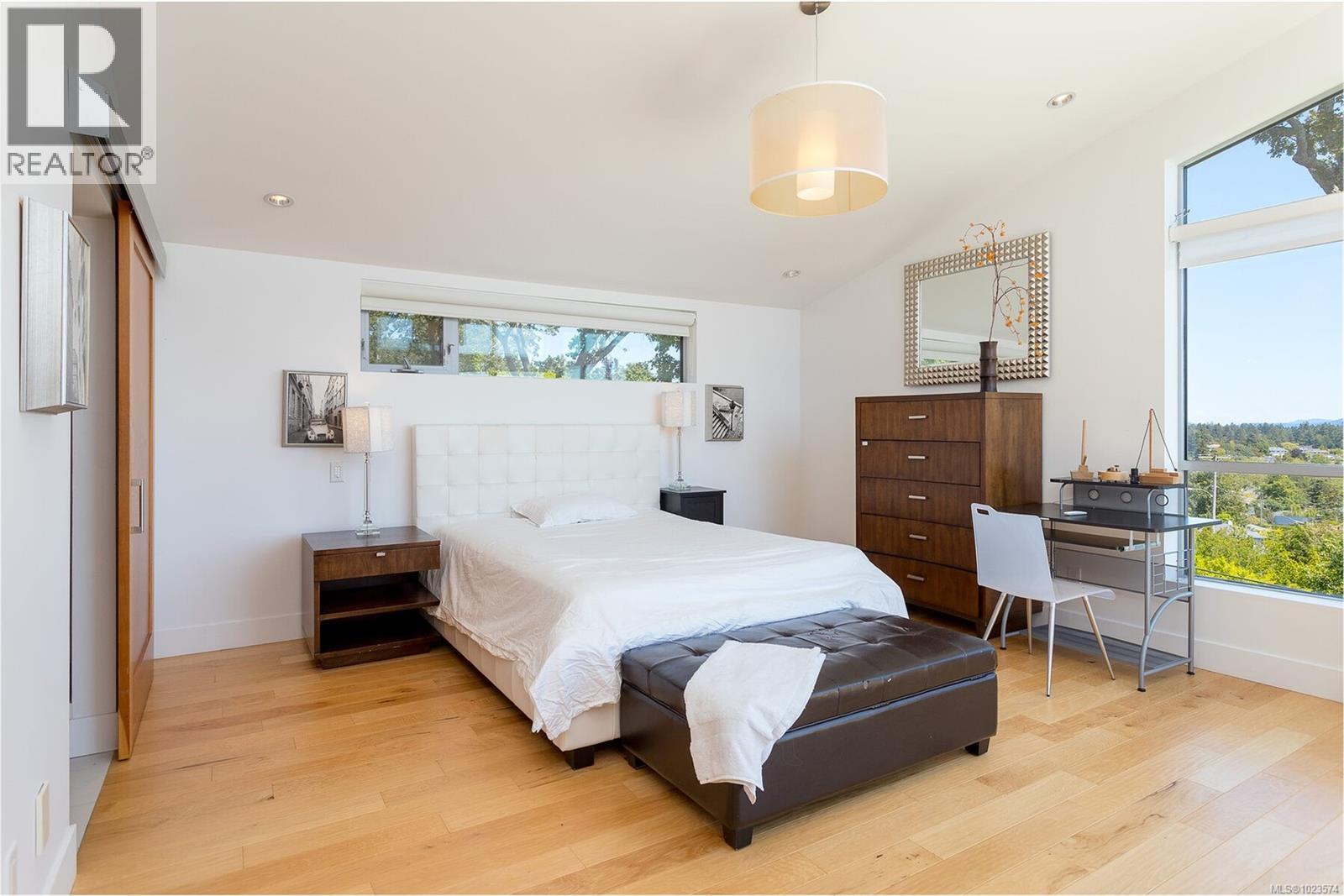  2597 Vista Bay Road, Saanich