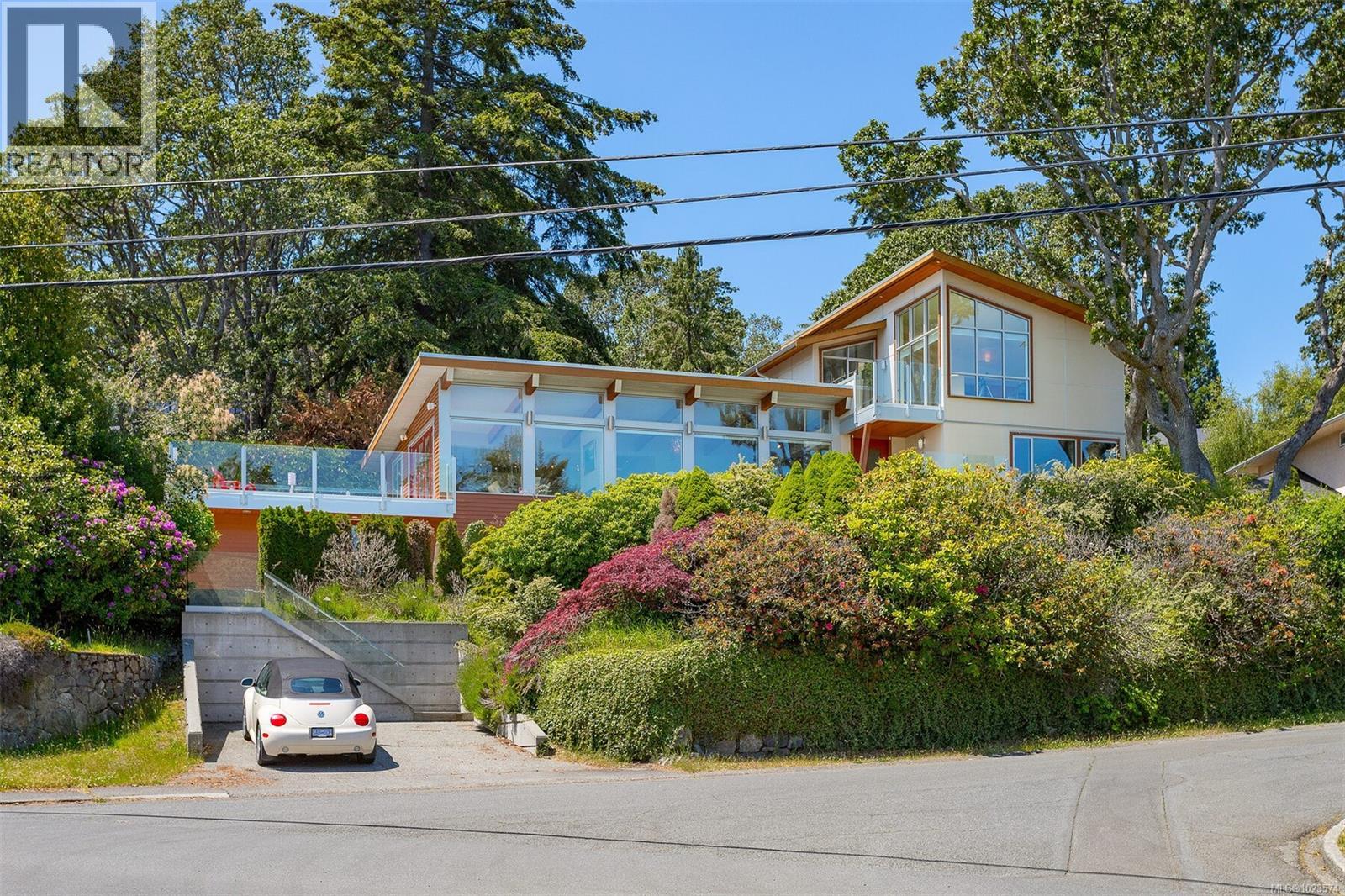  2597 Vista Bay Road, Saanich