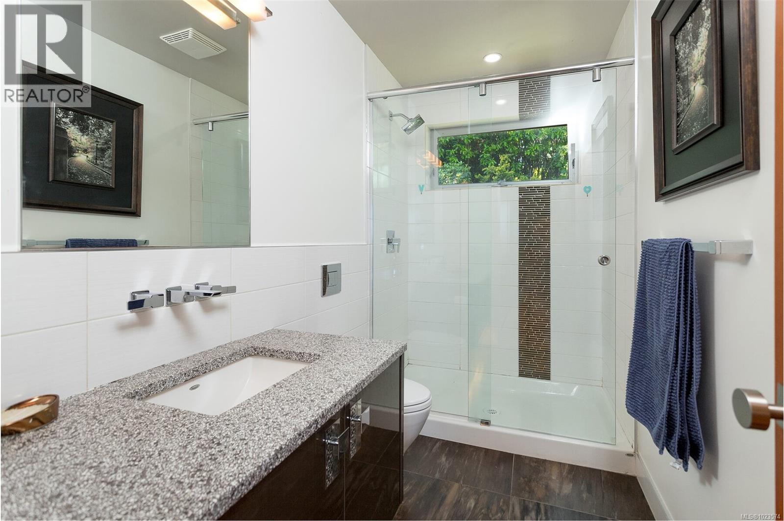  2597 Vista Bay Road, Saanich