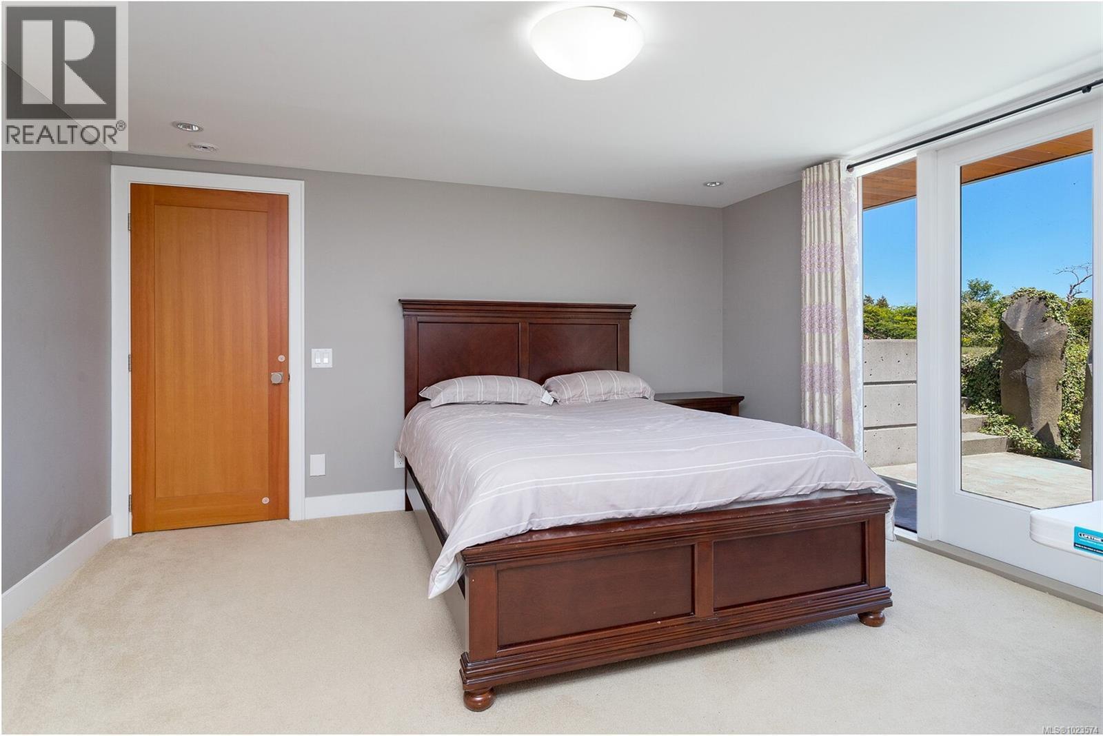  2597 Vista Bay Road, Saanich