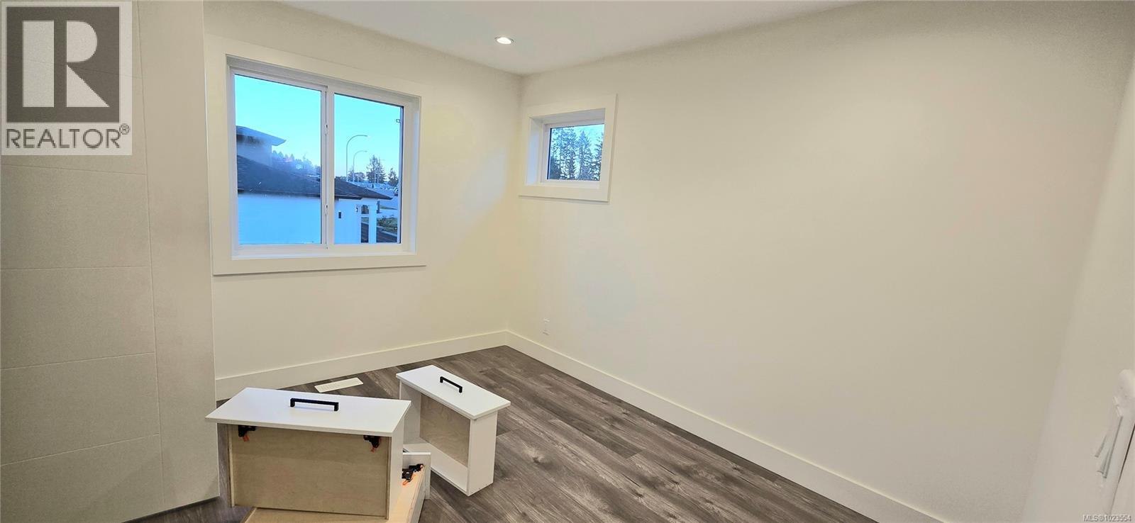 909 HARBOUR VIEW ST - 25