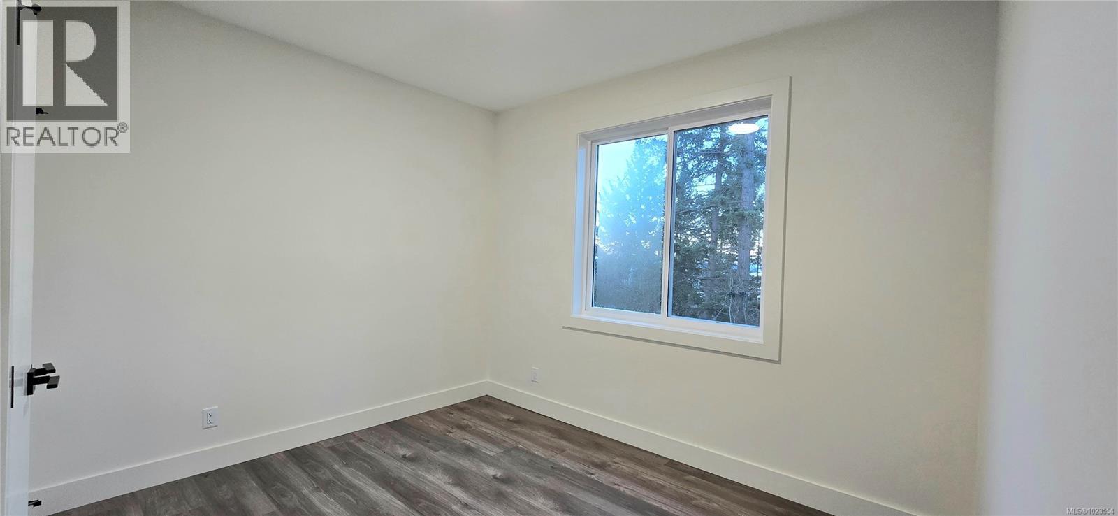 909 HARBOUR VIEW ST - 36