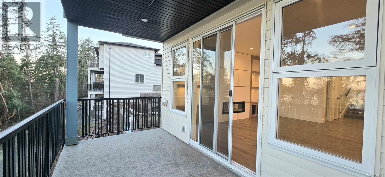 909 HARBOUR VIEW ST - 45