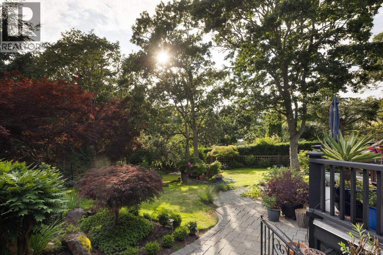  2773 Arbutus Road, Saanich