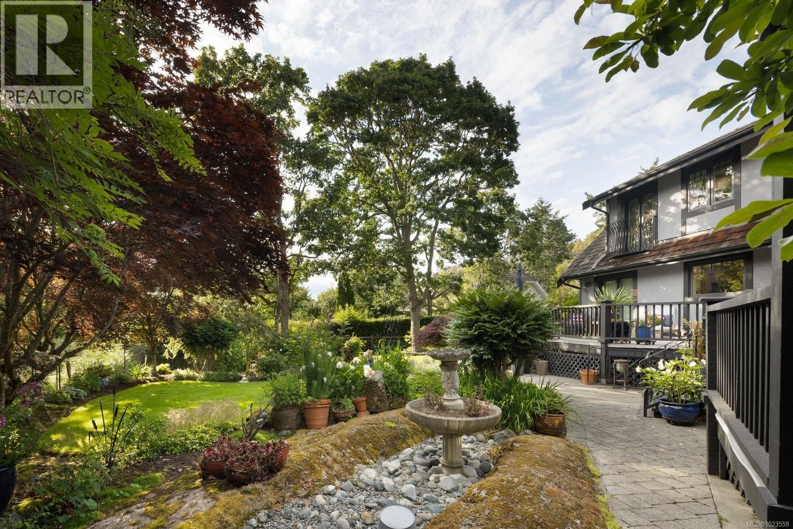  2773 Arbutus Road, Saanich