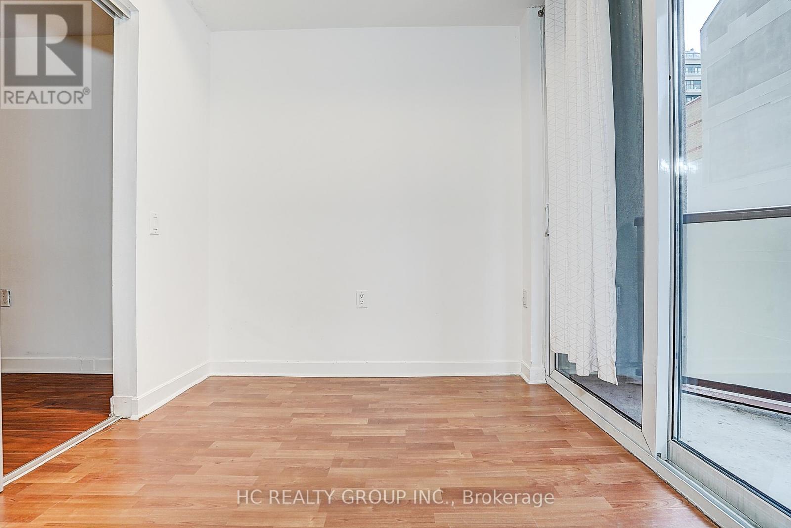 #412 85 BLOOR STREET E - 19