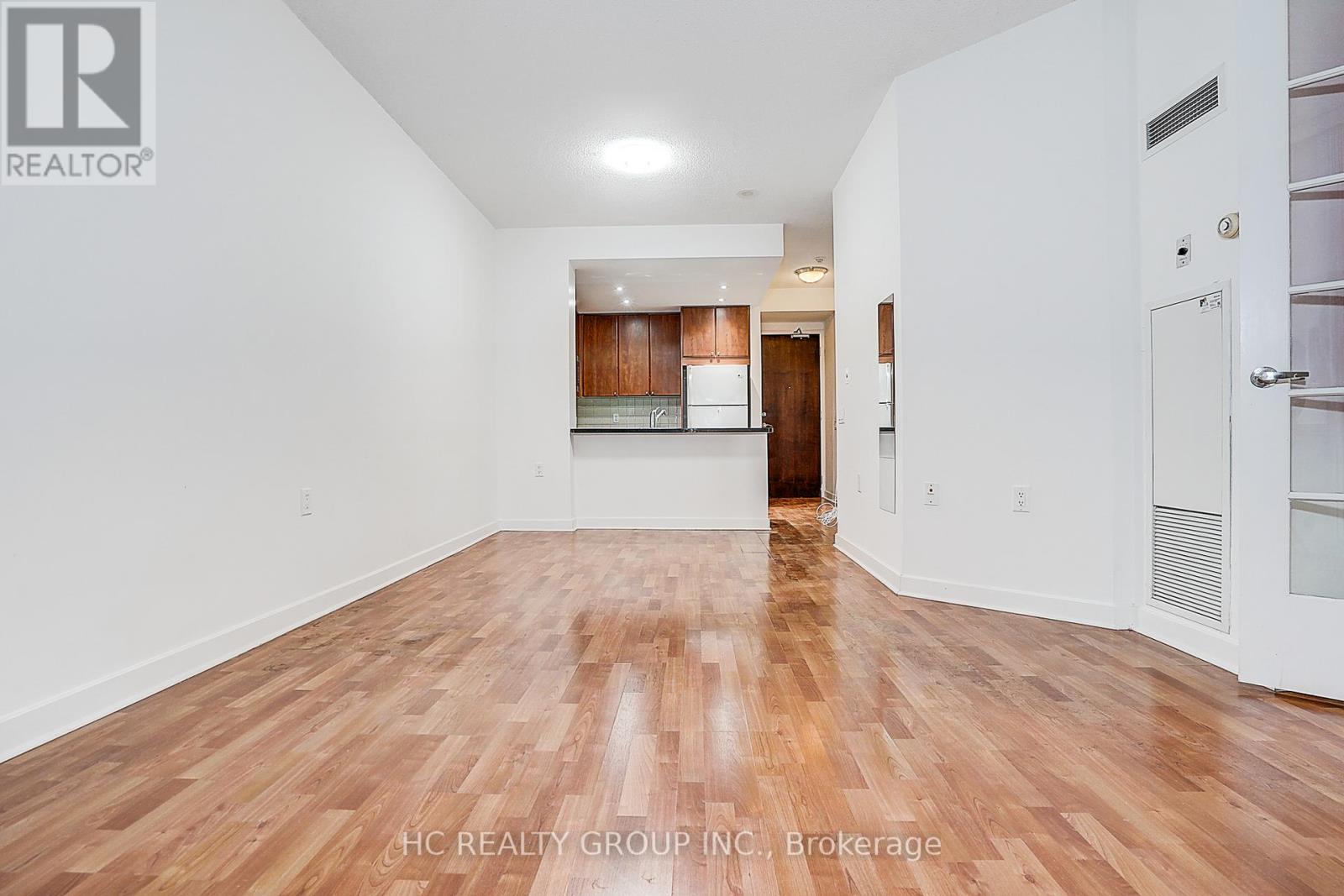 #412 85 BLOOR STREET E - 24