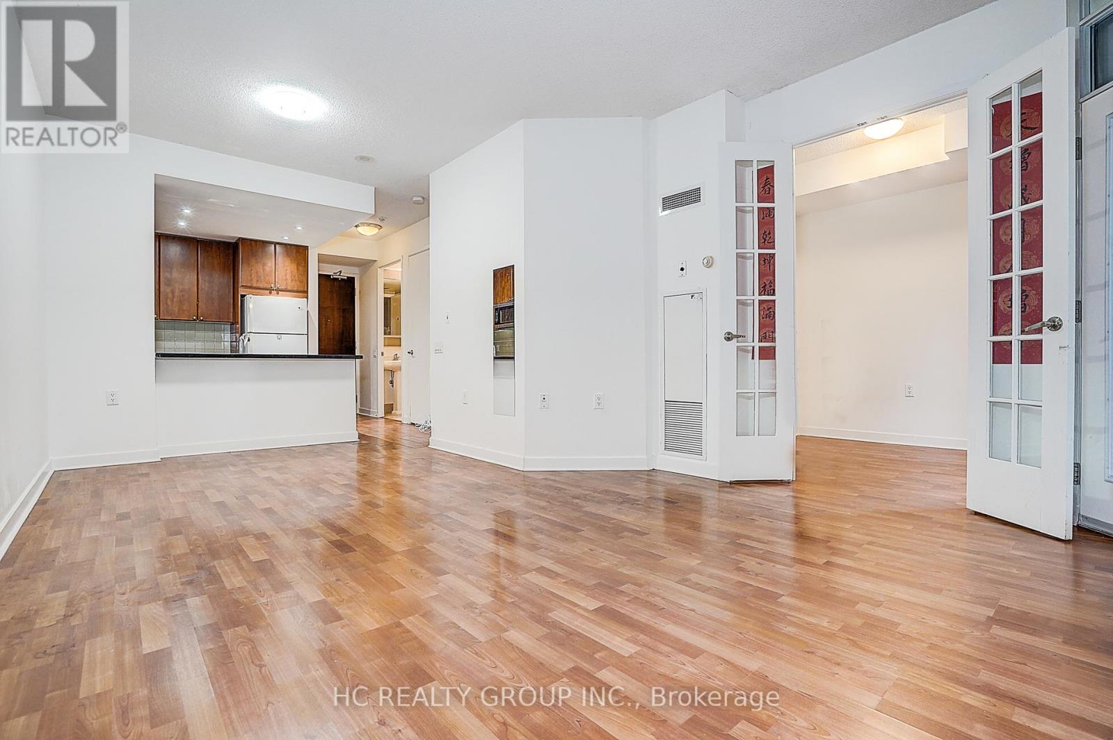 #412 85 BLOOR STREET E - 25