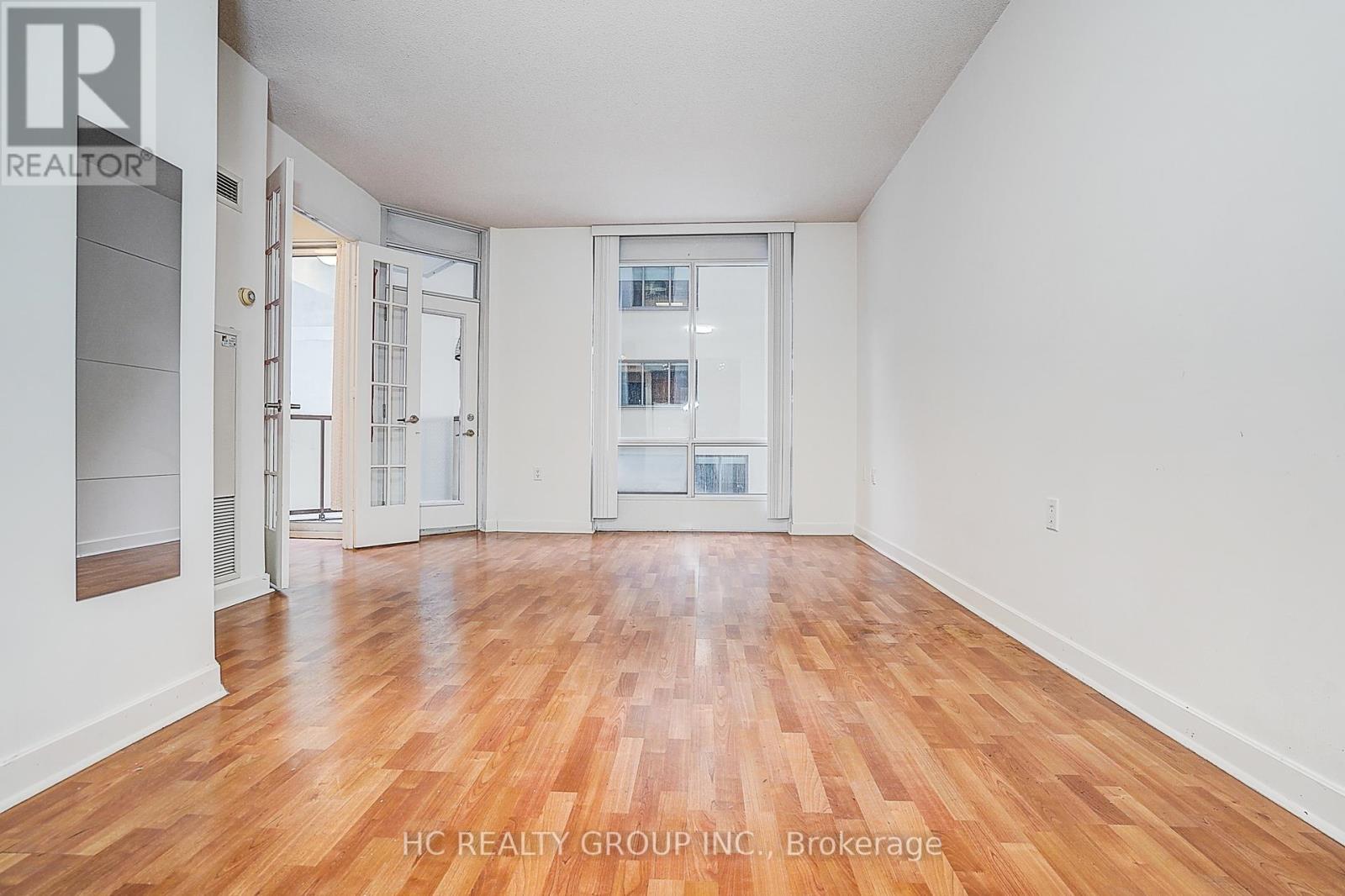 #412 85 BLOOR STREET E - 31