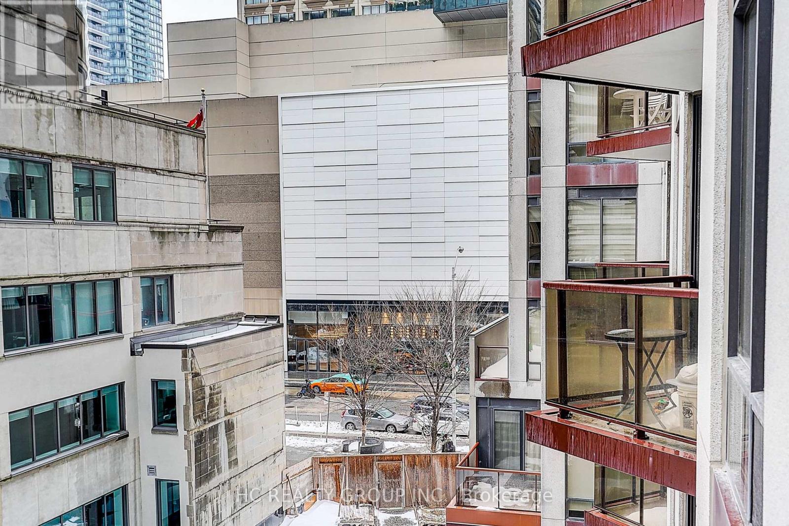 #412 85 BLOOR STREET E - 36