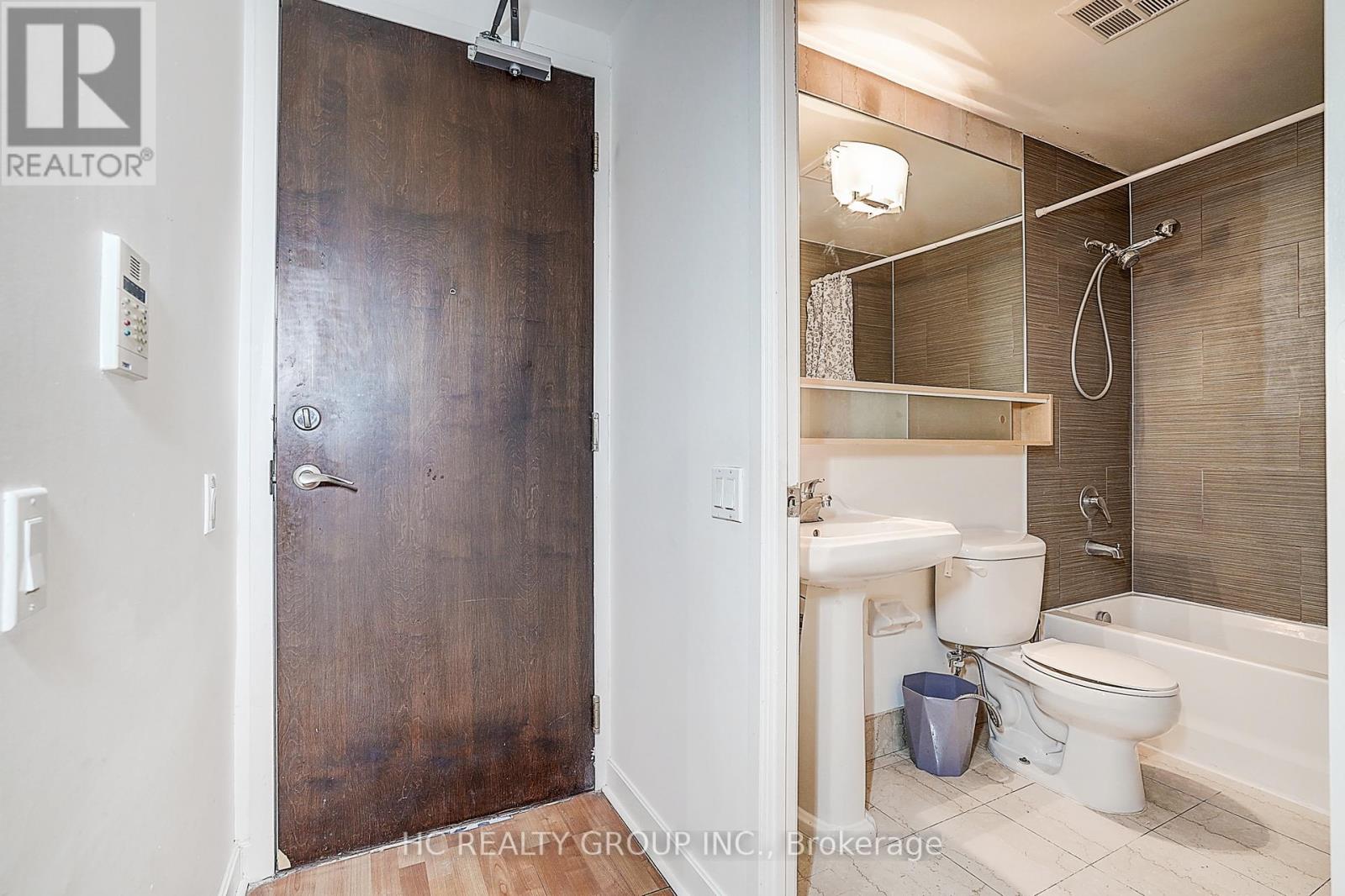 #412 85 BLOOR STREET E - 8