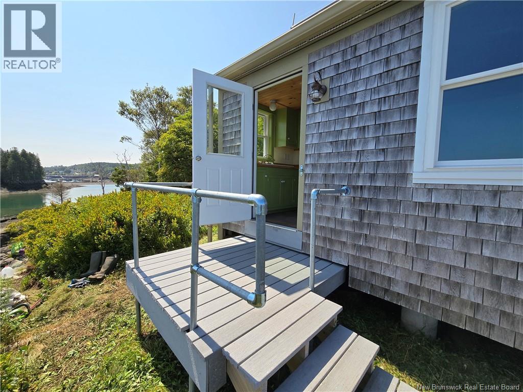 Cottage Little Island - Image 6