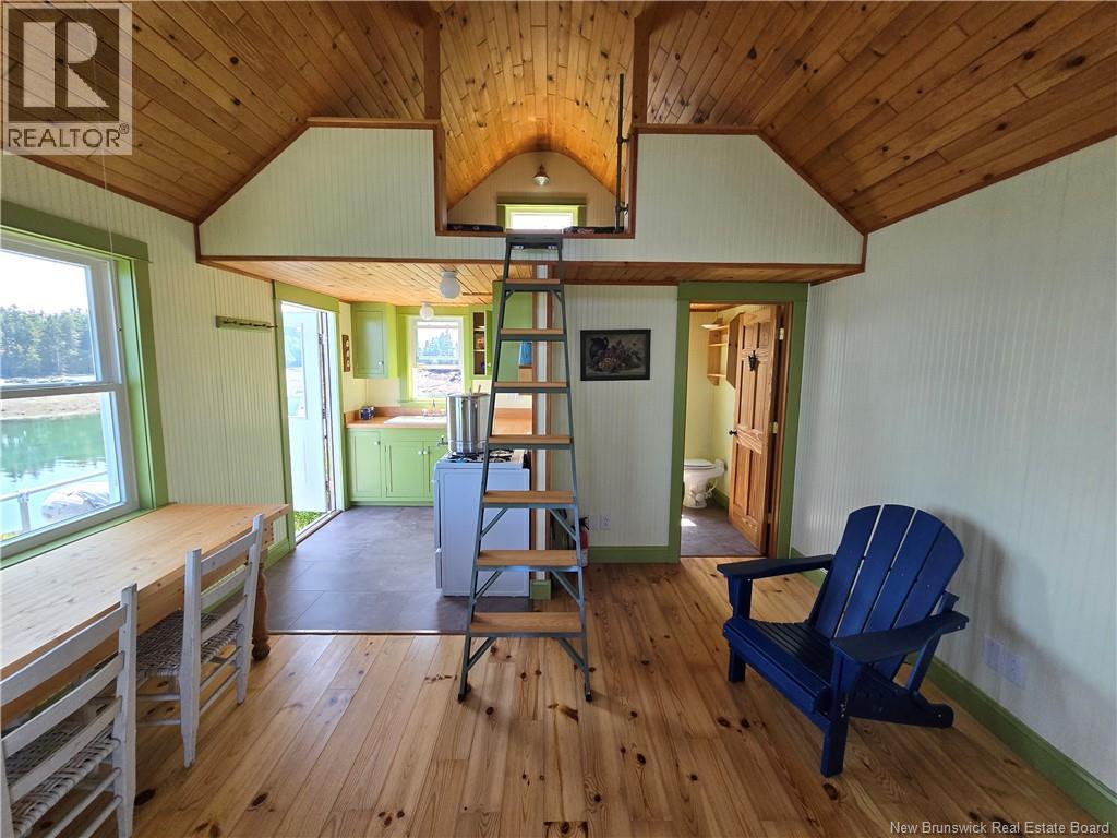 Cottage Little Island - Image 8