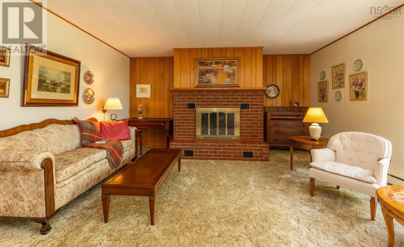 Property 19 of 46 of 587 Highway 203