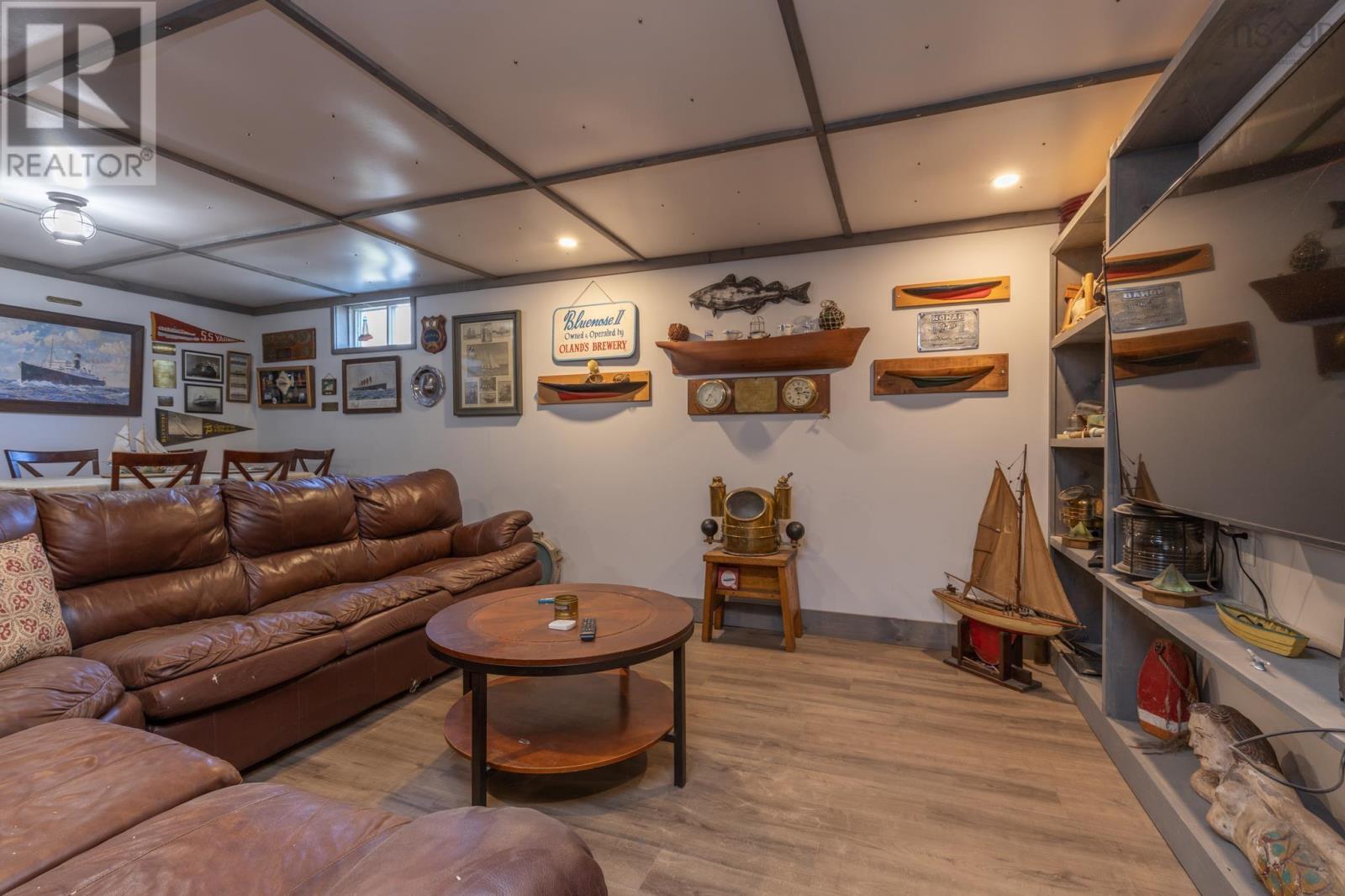 Property 22 of 34 of 27 South Ohio Cross Road