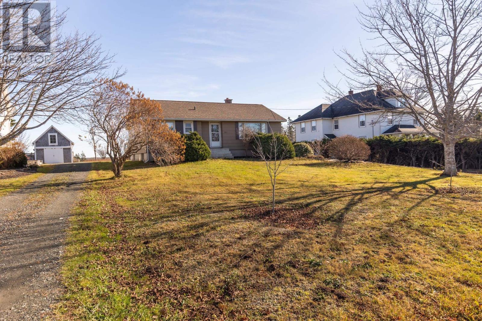 Property photo of 911 Highway 335