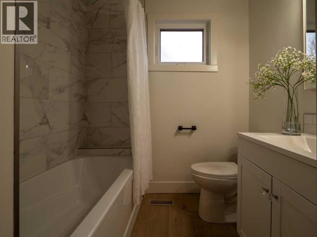 Single Family House for Sale in   Avenue S Victoria Park Lethbridge 