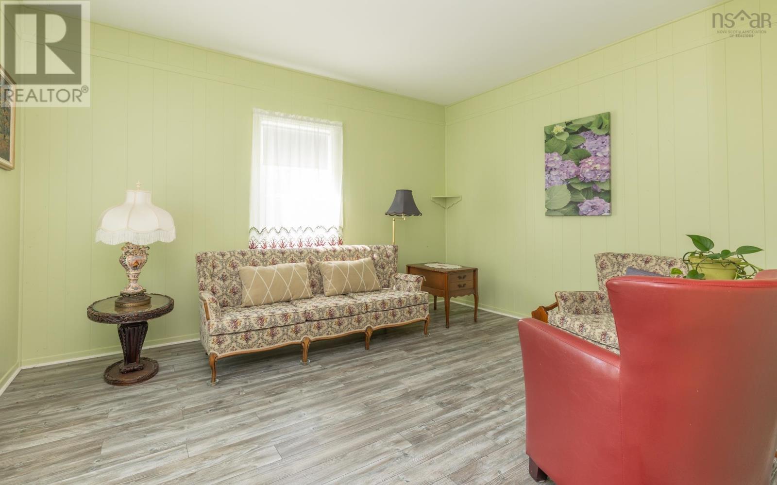 Property 25 of 33 of 8 South Ohio Cross Road