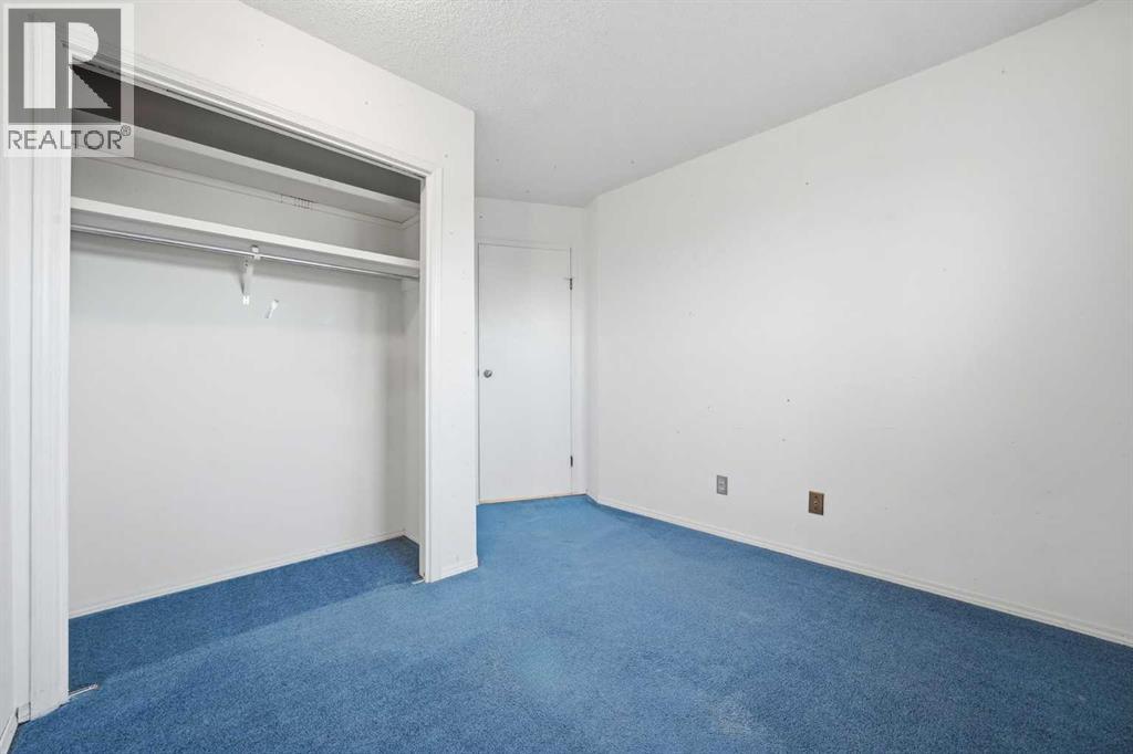 Single Family House for Sale in   Street SW Shawnessy Calgary 