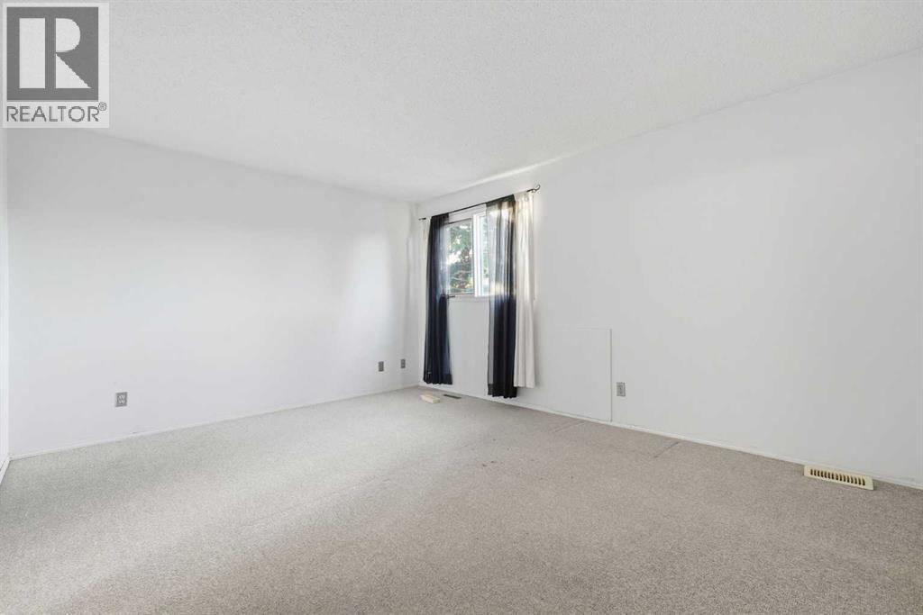 Single Family House for Sale in   Street SW Shawnessy Calgary 