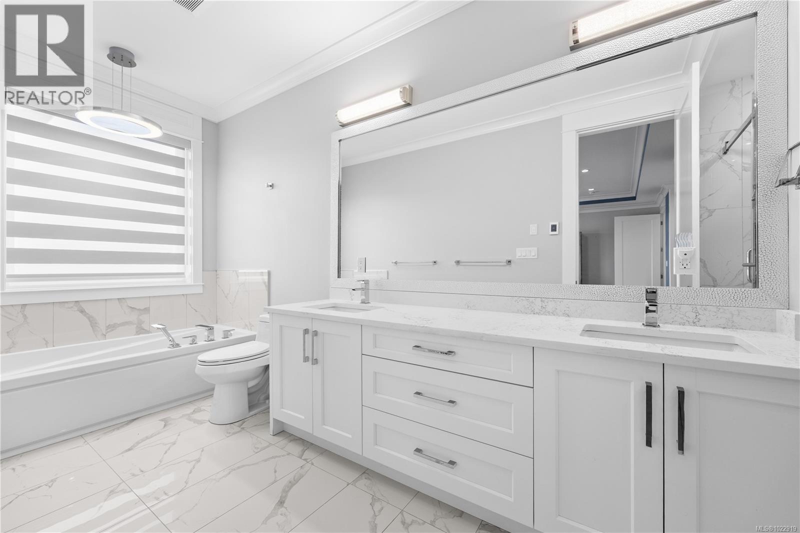 5326 Dewar Rd, Nanaimo