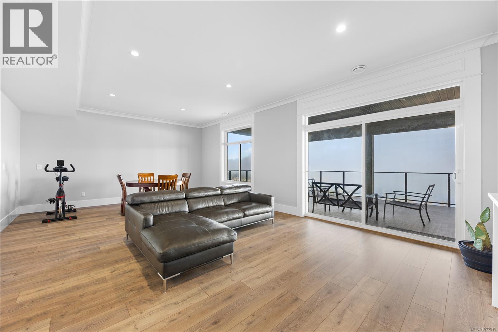 5326 Dewar Rd, Nanaimo