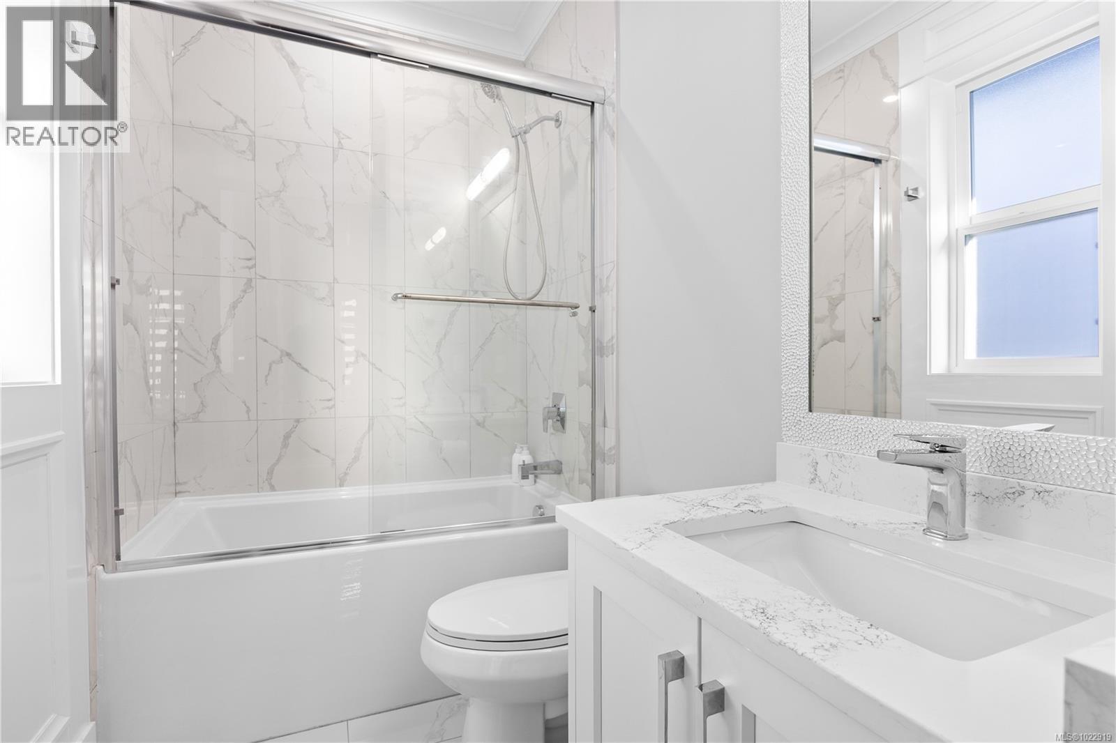 5326 Dewar Rd, Nanaimo