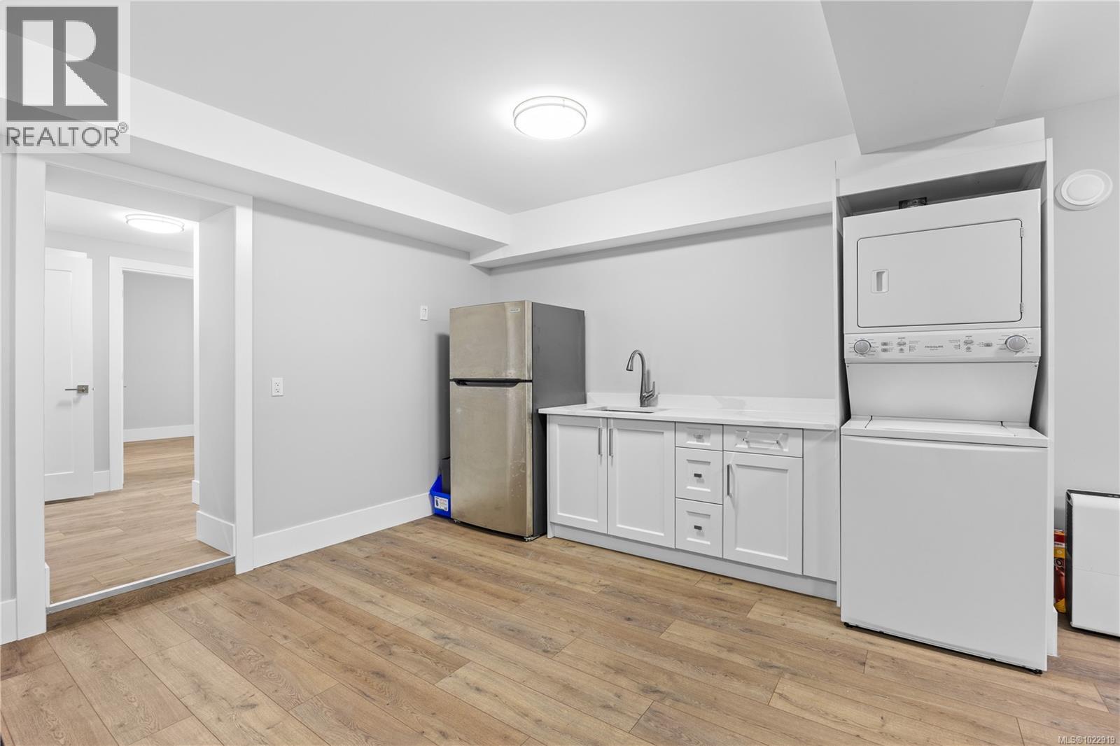 5326 Dewar Rd, Nanaimo