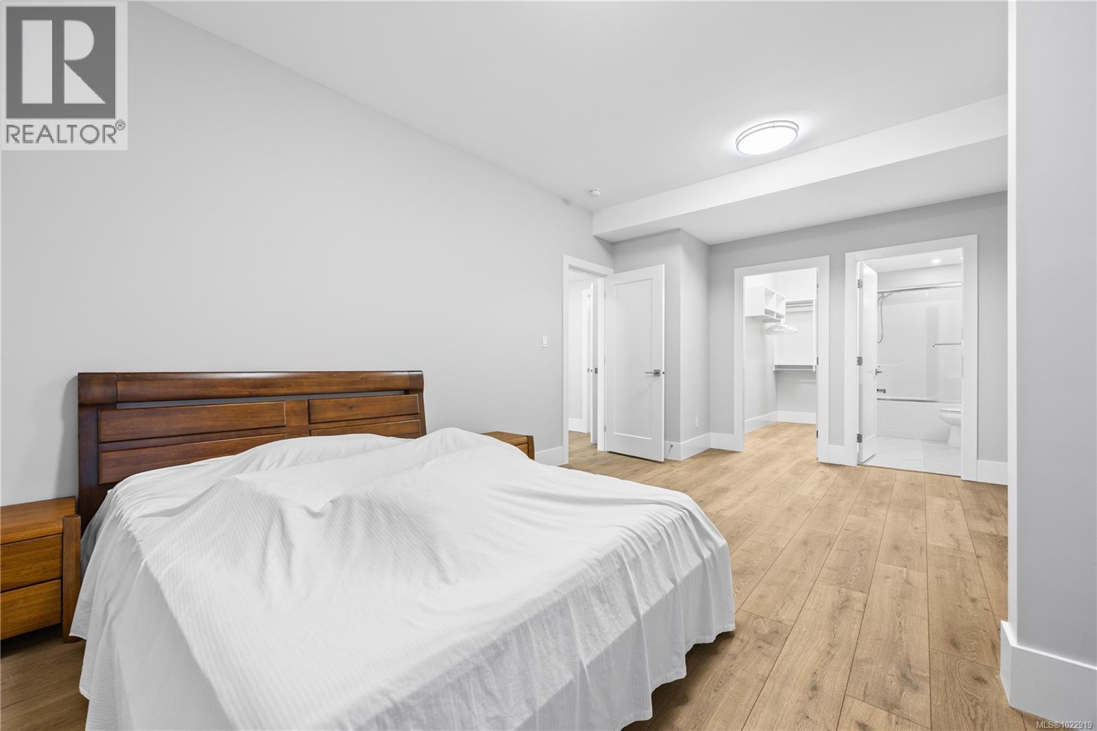 5326 Dewar Rd, Nanaimo