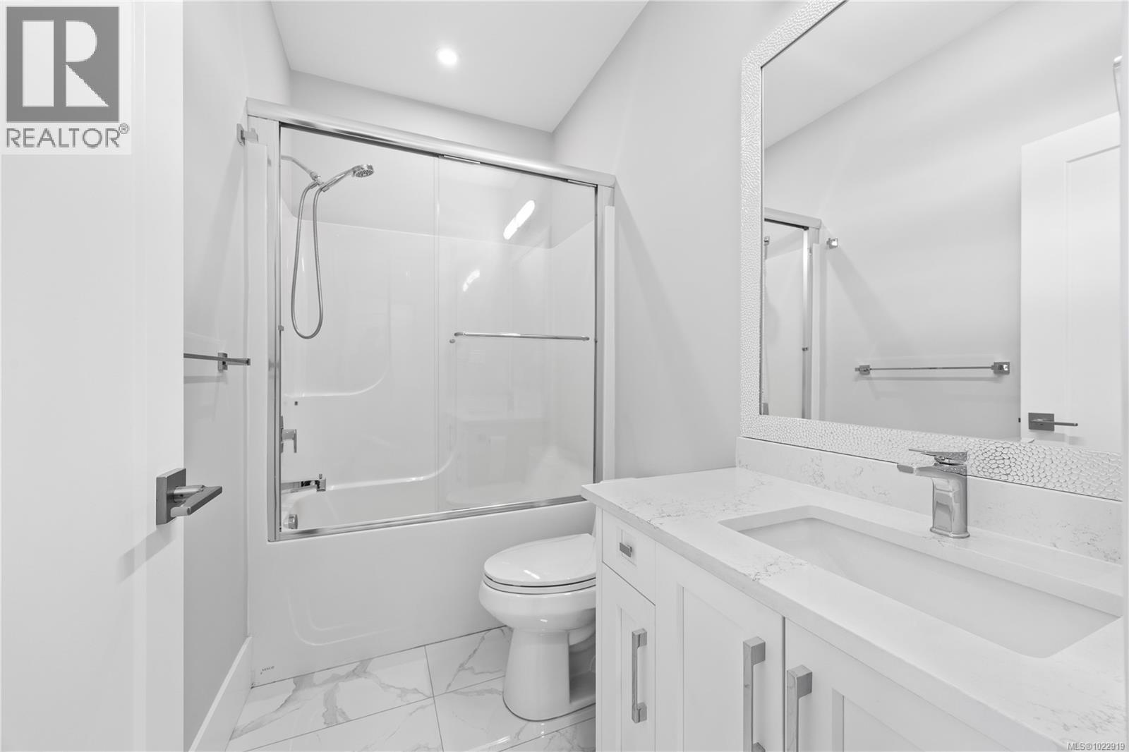 5326 Dewar Rd, Nanaimo