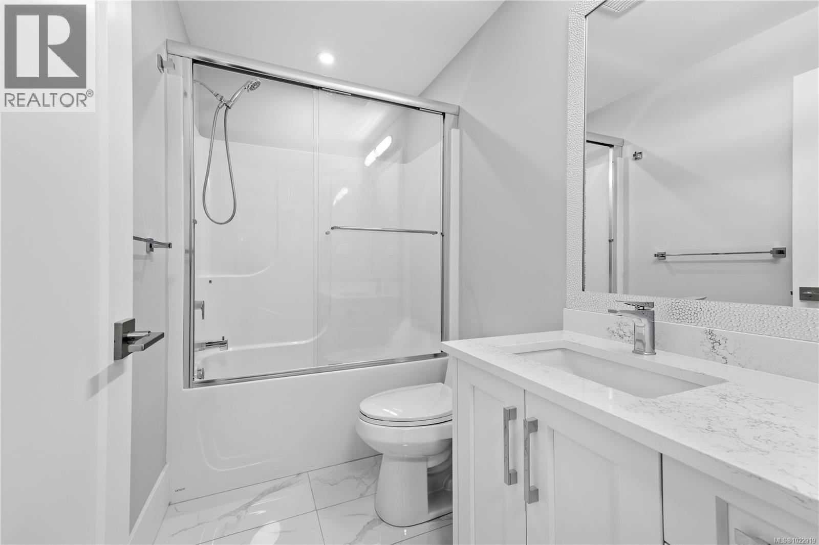 5326 Dewar Rd, Nanaimo