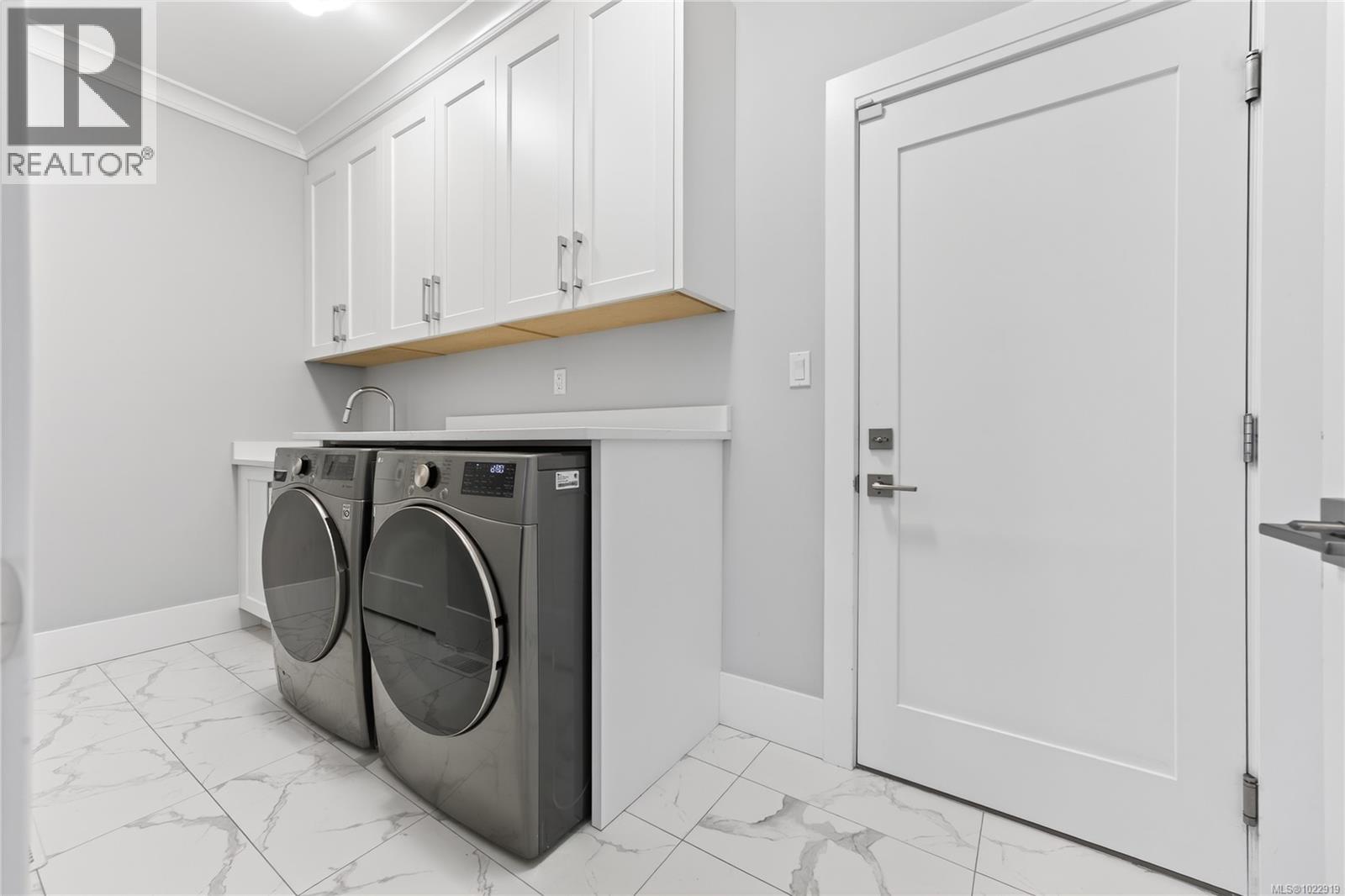 5326 Dewar Rd, Nanaimo