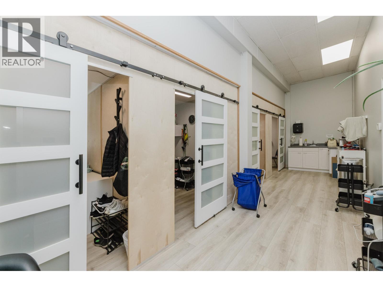 5691 MERMAID STREET, Sechelt