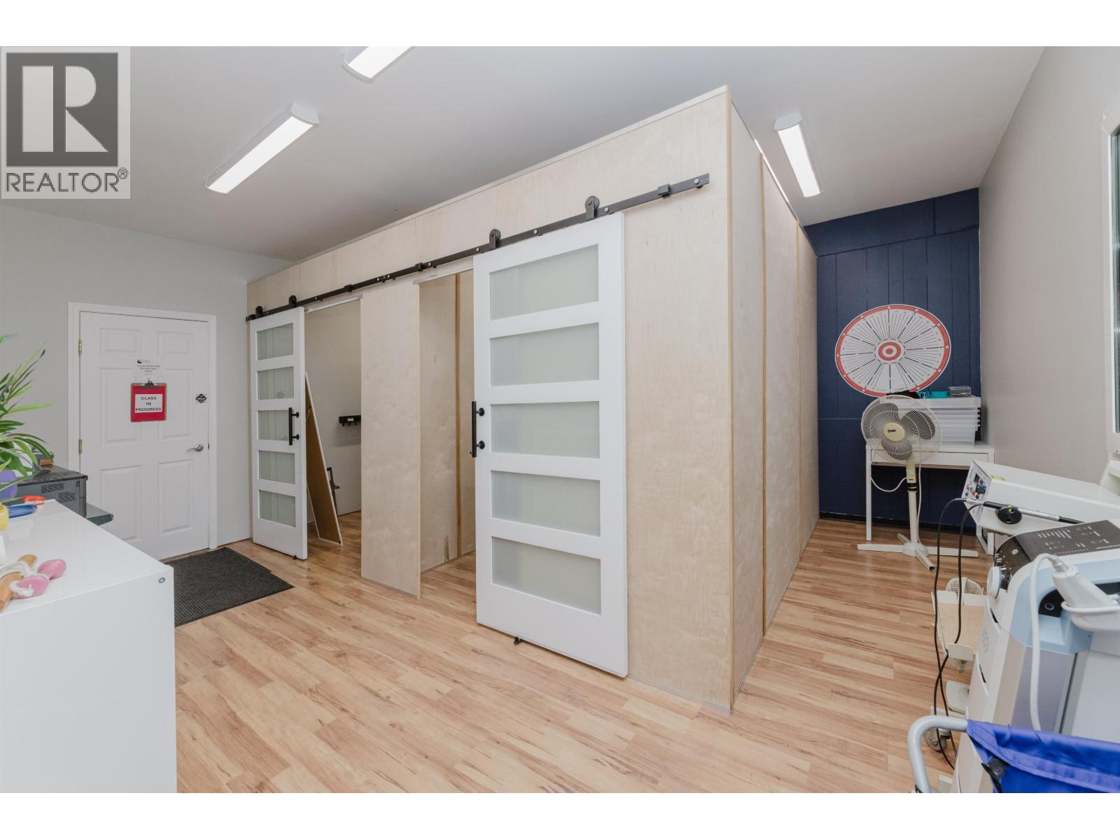 5691 MERMAID STREET, Sechelt