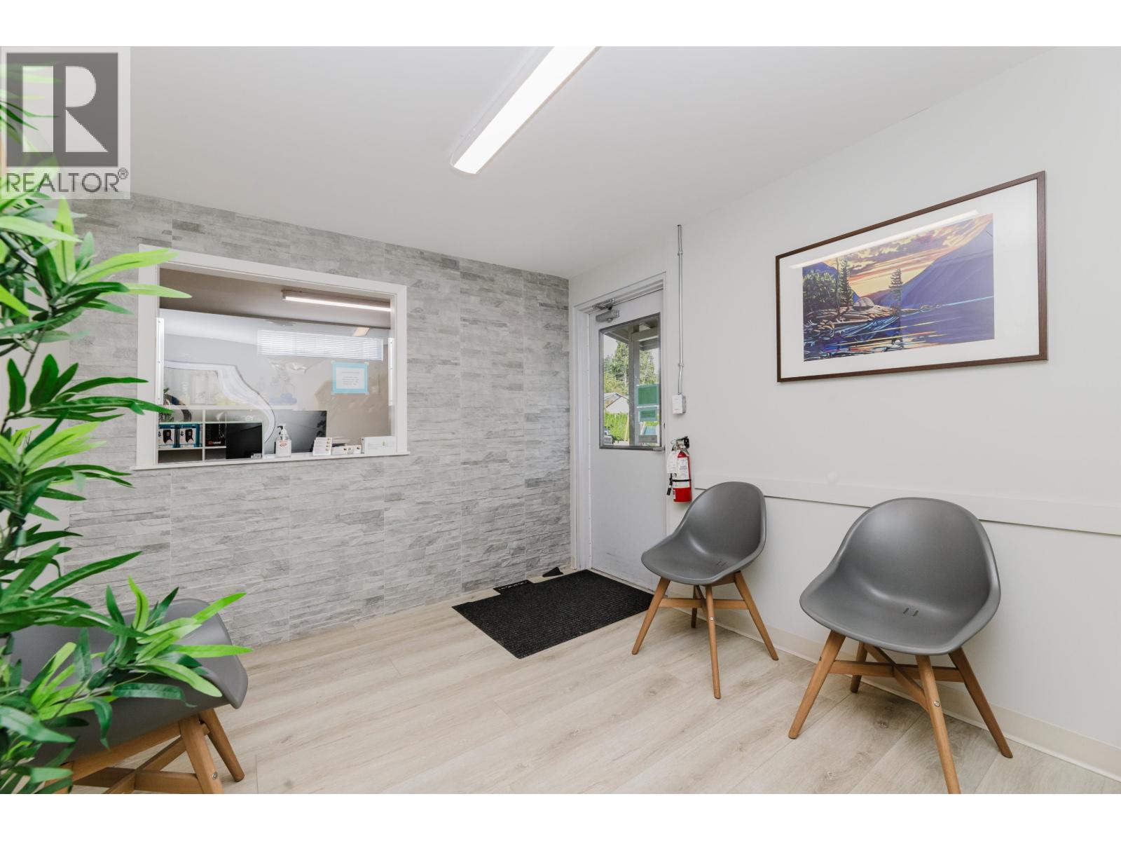 5691 MERMAID STREET, Sechelt