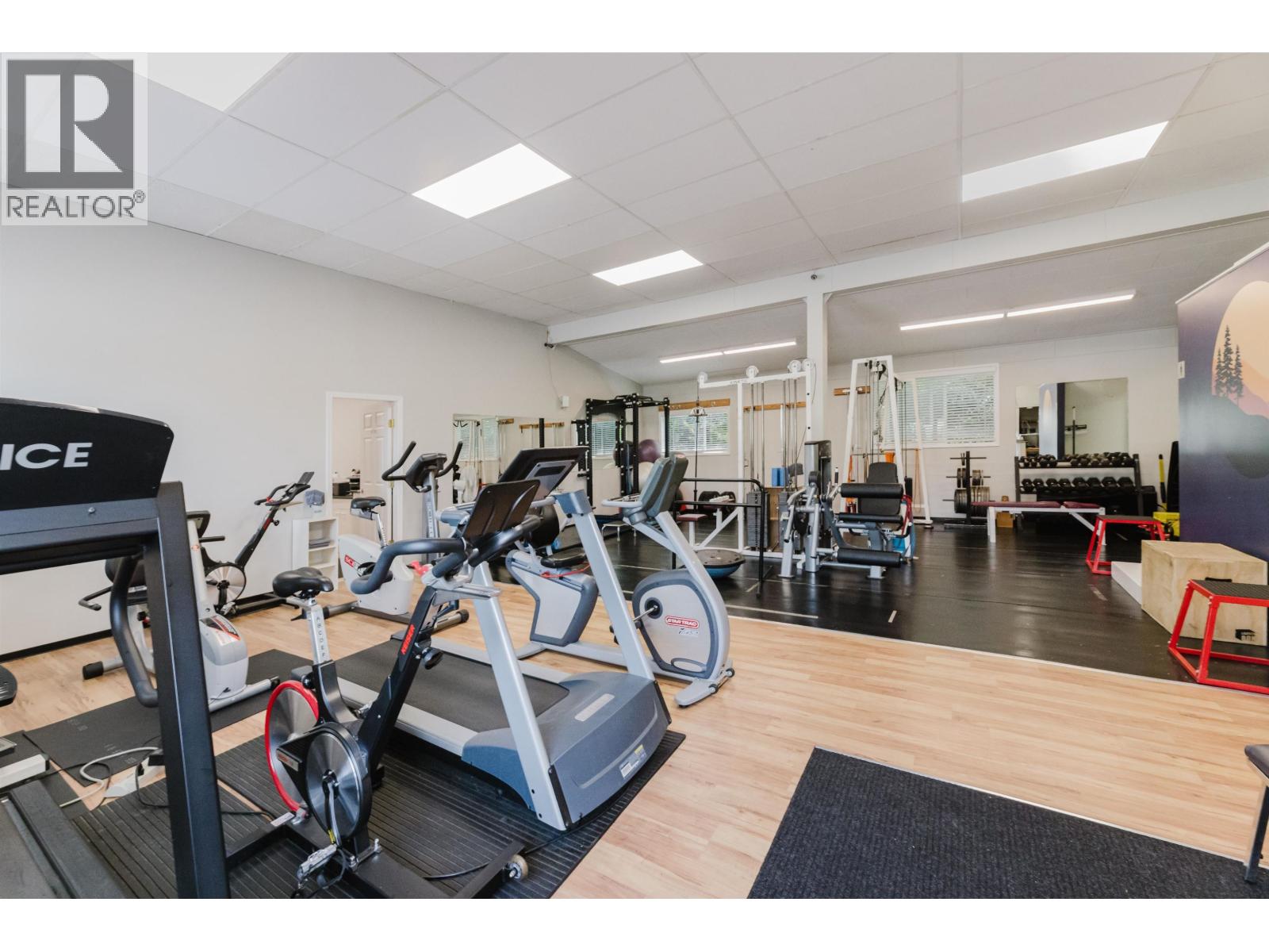 5691 MERMAID STREET, Sechelt