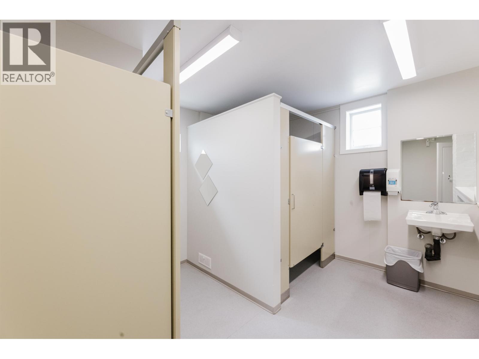 5691 MERMAID STREET, Sechelt