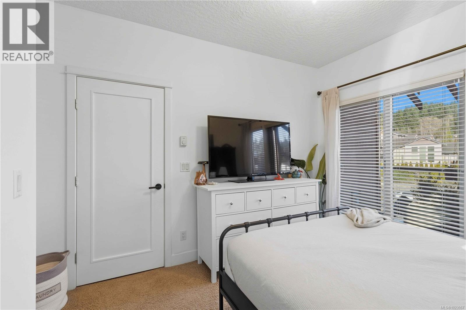 303 627 Brookside Rd, Colwood