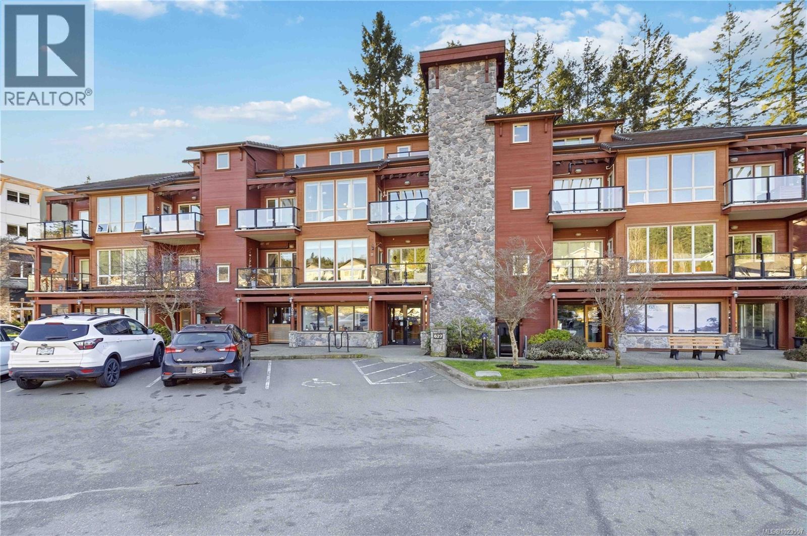 303 627 Brookside Rd, Colwood