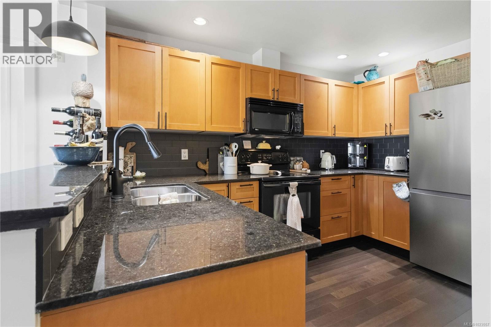 #303 627 Brookside Rd - 5