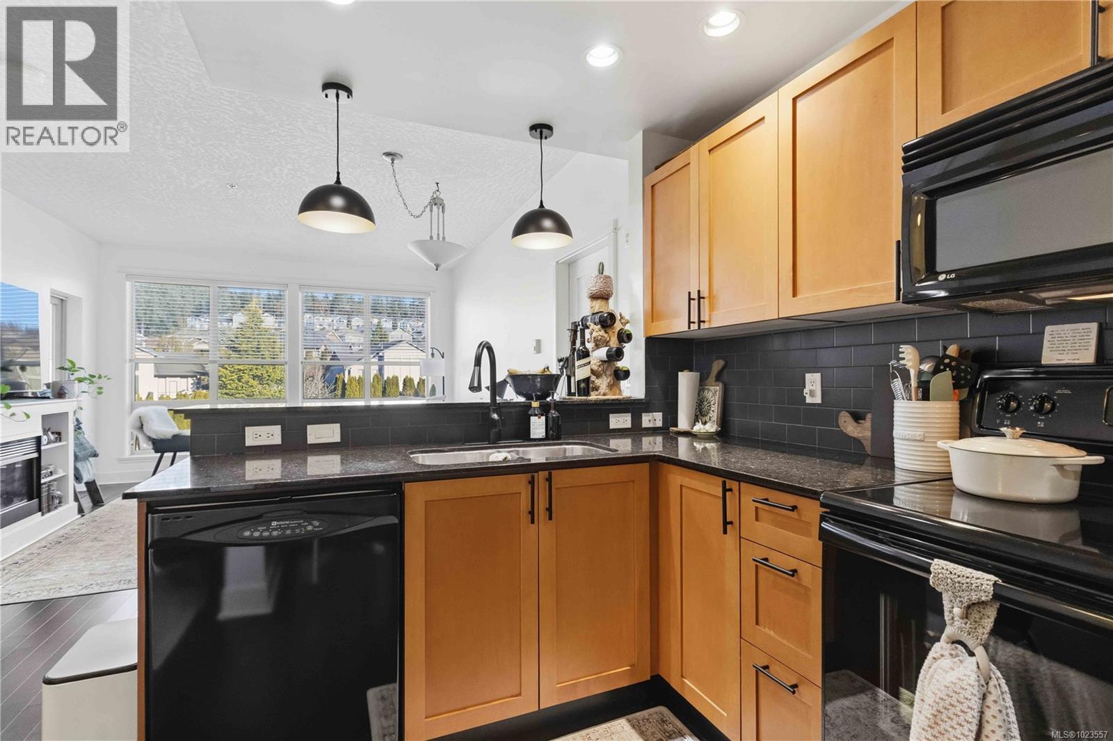 #303 627 Brookside Rd - 7