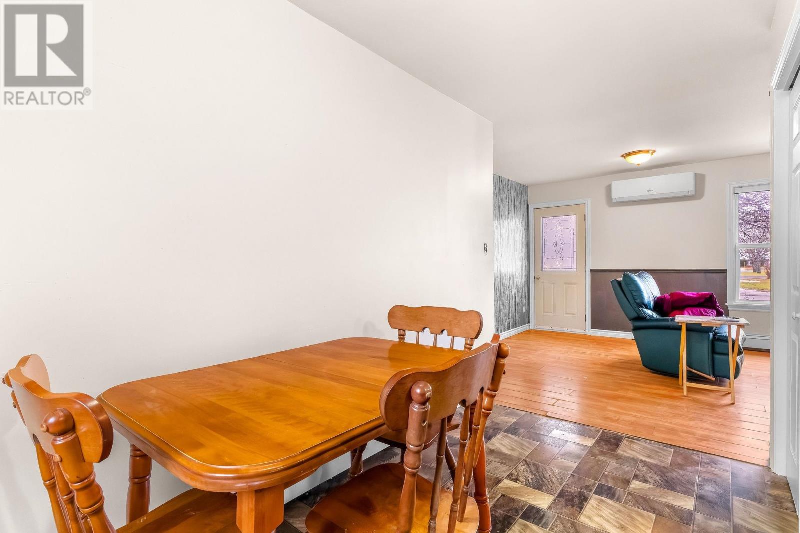 213 PATTERSON Drive - 6