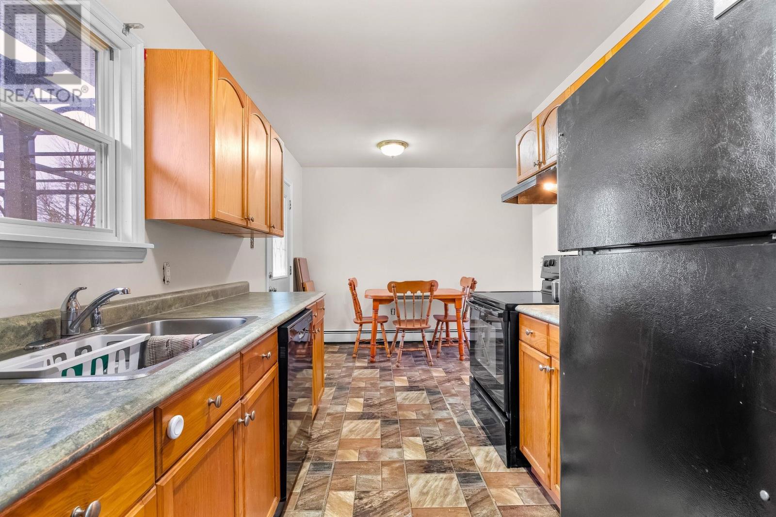 213 PATTERSON Drive - 7